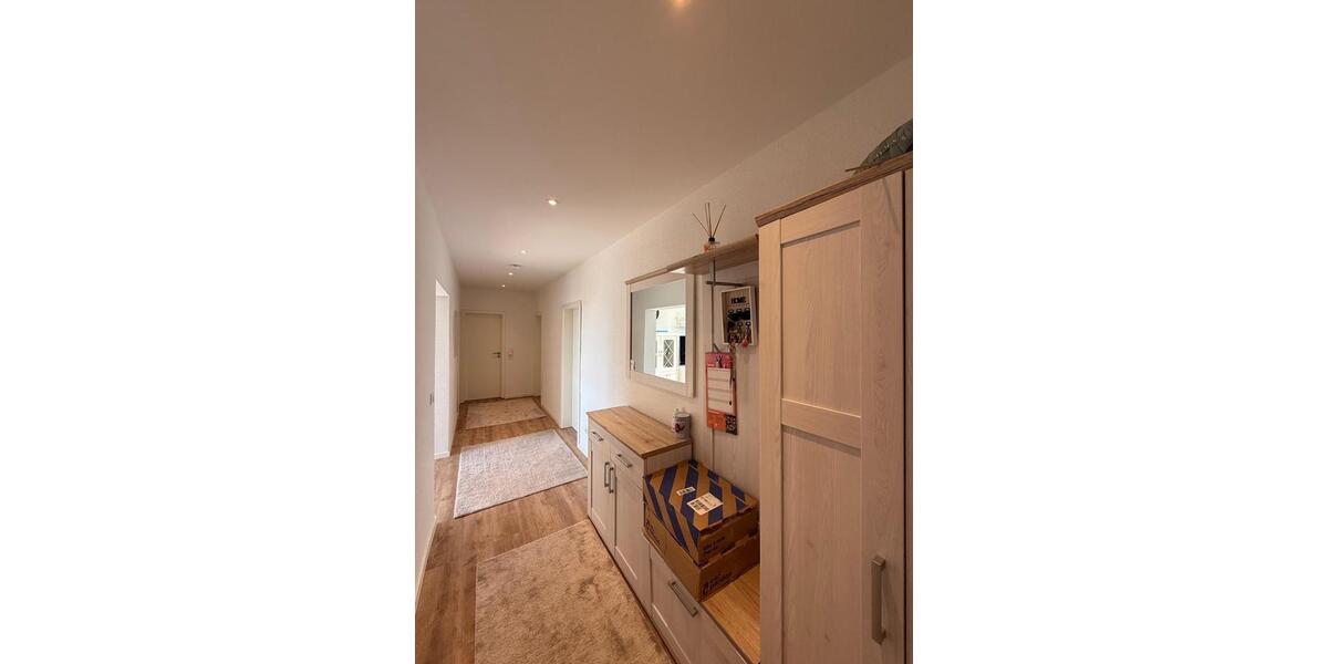 Etagenwohnung Hannover Herrenhausen-Stöcken - 3 Zimmer, 95 m&sup2;, 1.000&euro; | Angebot:25890647