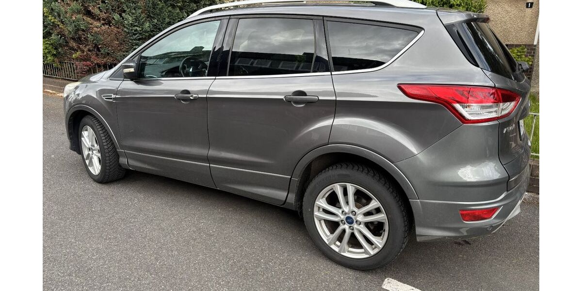 Ford Kuga 135.354 km 10.000 &euro; Seelze 30926