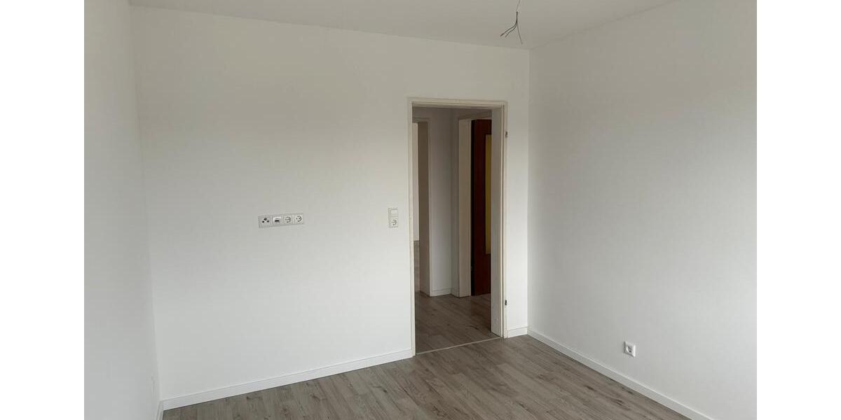 Etagenwohnung Garbsen Berenbostel - 4 Zimmer, 100 m&sup2;, 1.500&euro; | Angebot:25924392