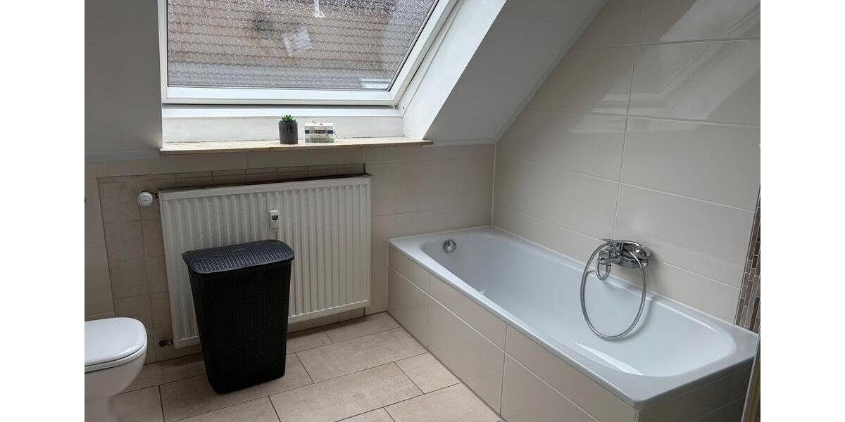 Dachgeschoßwohnung Sachsenhagen - 4 Zimmer, 120 m&sup2;, 1.150&euro; | Angebot:25996355