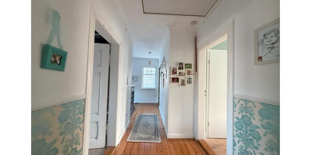 Einfamilienhaus Sehnde - 7 Zimmer, 230 m&sup2;, 699.000&euro; | Angebot:25783020