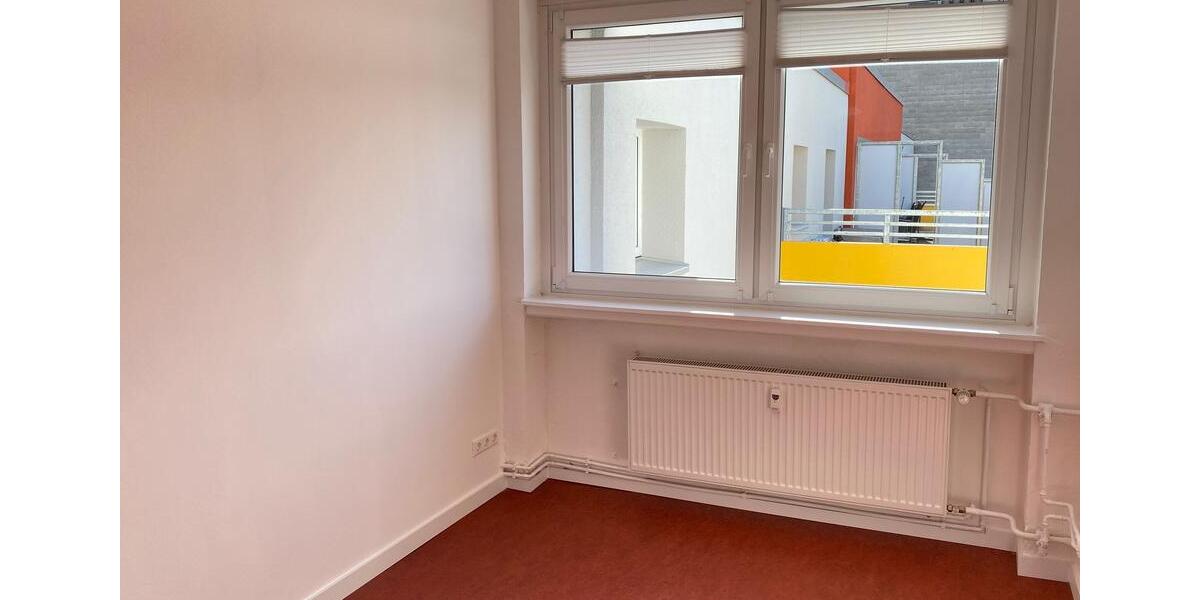 Dachgeschoßwohnung Hannover Vahrenwald-List - 10 Zimmer, 277 m&sup2;, 3.200&euro; | Angebot:26455818