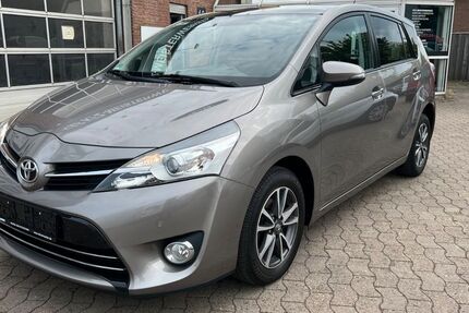 Toyota Verso 144.000 km 8.499 &euro; Barsinghausen 30890