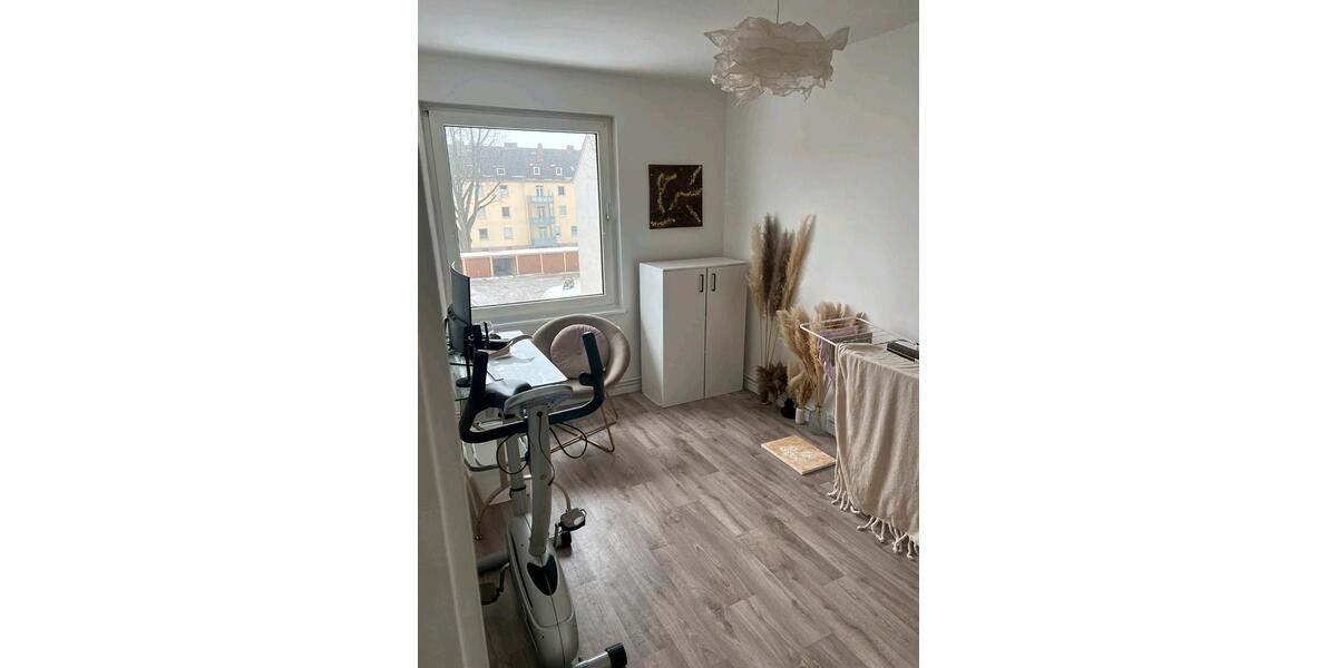 Etagenwohnung Seelze - 3 Zimmer, 65 m&sup2;, 610&euro; | Angebot:25865595