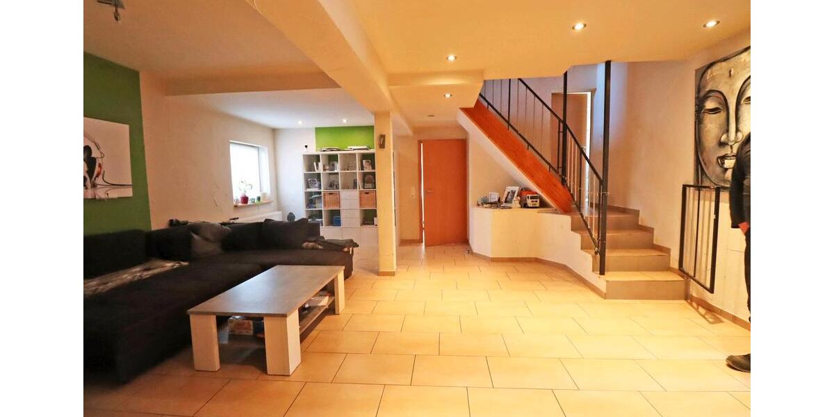 Einfamilienhaus Wunstorf - 6 Zimmer, 250 m&sup2;, 360.000&euro; | Angebot:24977586