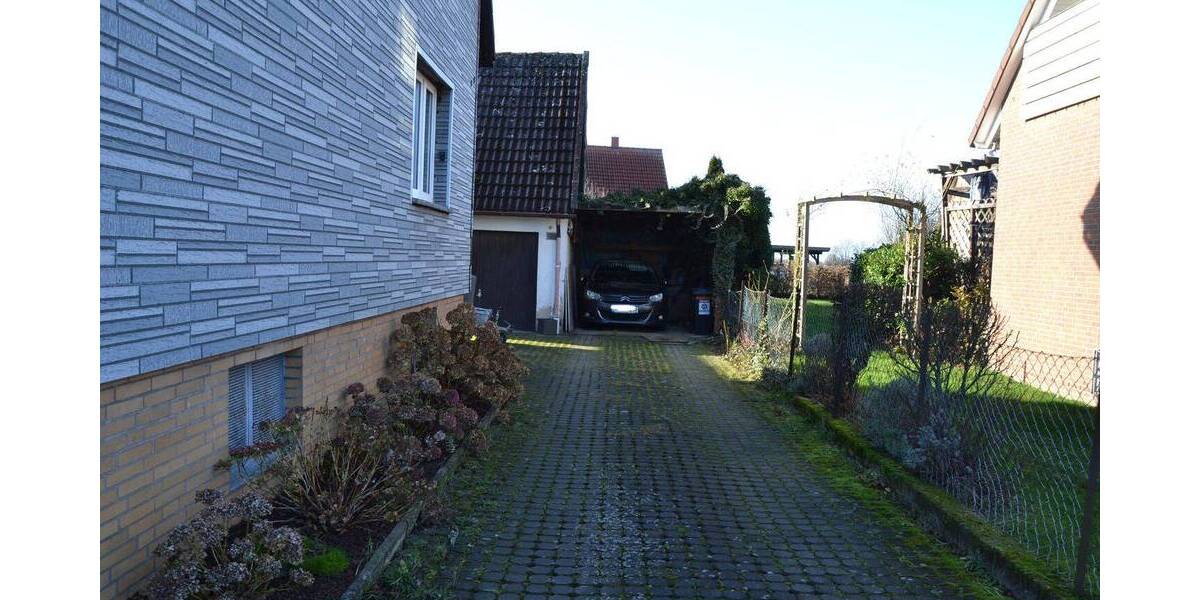 Mehrfamilienhaus, Wohnhaus Barsinghausen Eckerde - 6 Zimmer, 120 m&sup2;, 210.000&euro; | Angebot:25734409