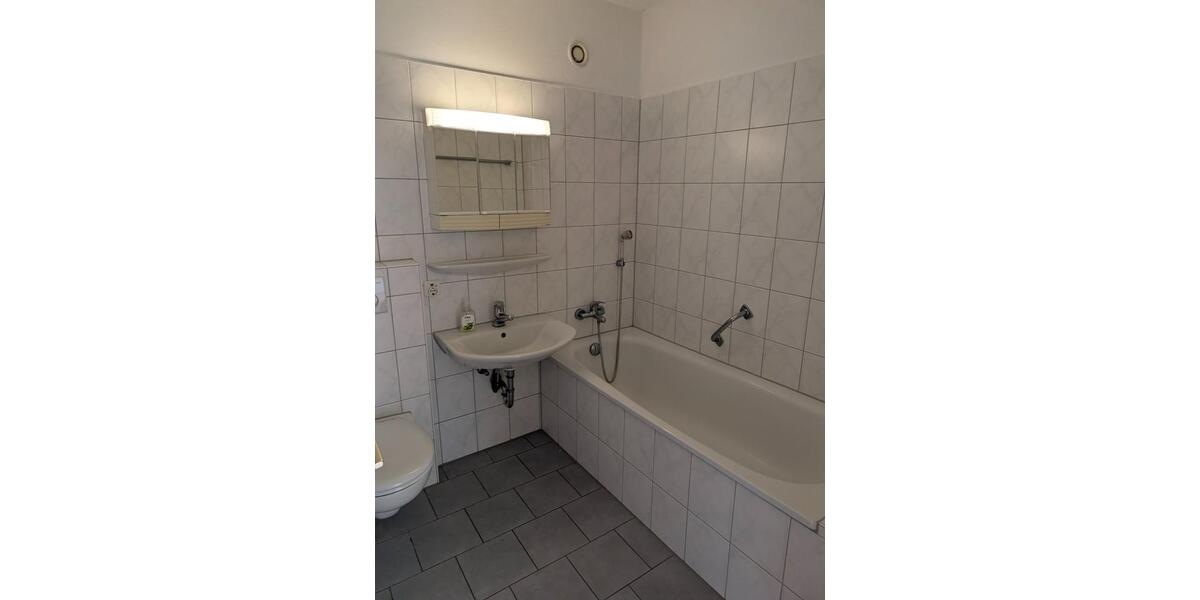 Etagenwohnung Lehrte - 3 Zimmer, 98 m&sup2;, 890&euro; | Angebot:25206445