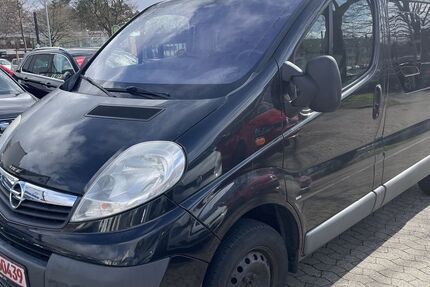 Opel Vivaro 182.729 km 9.990 &euro; Hannover 30419