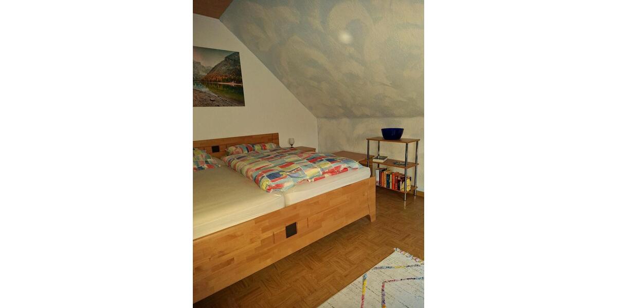 Dachgeschoßwohnung Sarstedt - 3 Zimmer, 86 m&sup2;, 50&euro; | Angebot:24408482