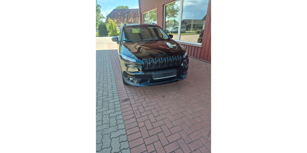 Jeep Cherokee 153.000 km 9.999 &euro; Wedemark OT Berkhof 30900