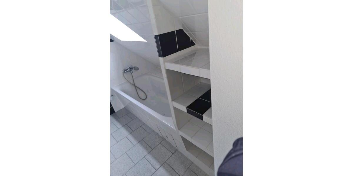 Etagenwohnung Seelze - 3 Zimmer, 107 m&sup2;, 850&euro; | Angebot:26368154
