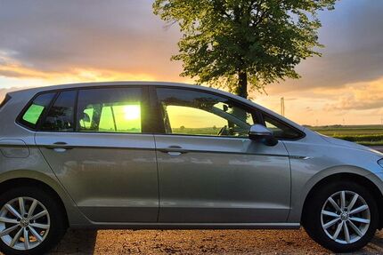 VW Golf Sportsvan 151.522 km 7.990 &euro; Springe 31832