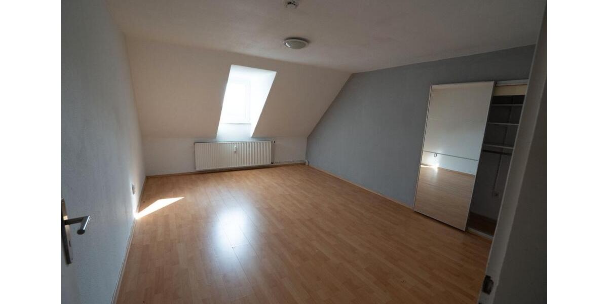 Dachgeschoßwohnung Hannover Mitte - 4 Zimmer, 113 m&sup2;, 267.000&euro; | Angebot:27450624