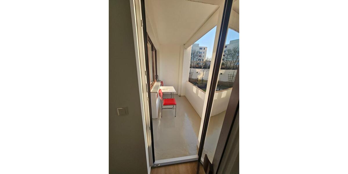 Hochparterre Hannover Herrenhausen-Stöcken - 2 Zimmer, 64 m&sup2;, 1.055&euro; | Angebot:25839724