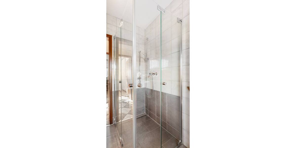 Einfamilienhaus Hannover Sahlkamp - 7 Zimmer, 178 m&sup2;, 650.000&euro; | Angebot:25732757