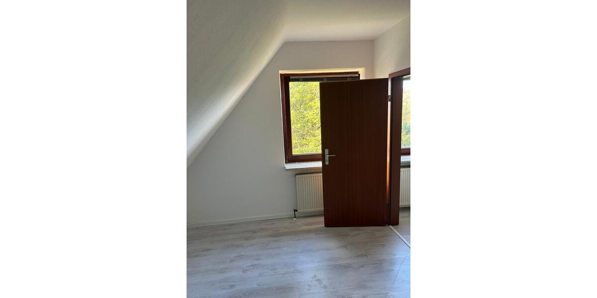 Doppelhaushälfte Burgwedel - 4 Zimmer, 116 m&sup2;, 1.250&euro; | Angebot:25834126