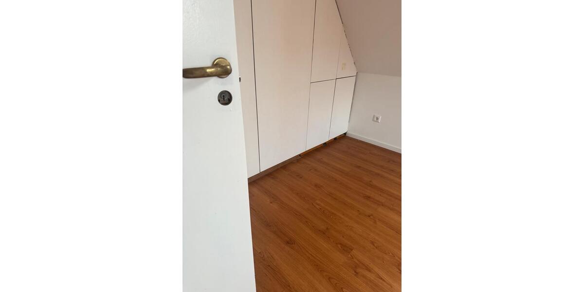 Dachgeschoßwohnung Langenhagen - 3 Zimmer, 61 m&sup2;, 750&euro; | Angebot:25249085