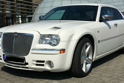Chrysler 300C 116.000 km 14.500 &euro; Hannover 30539