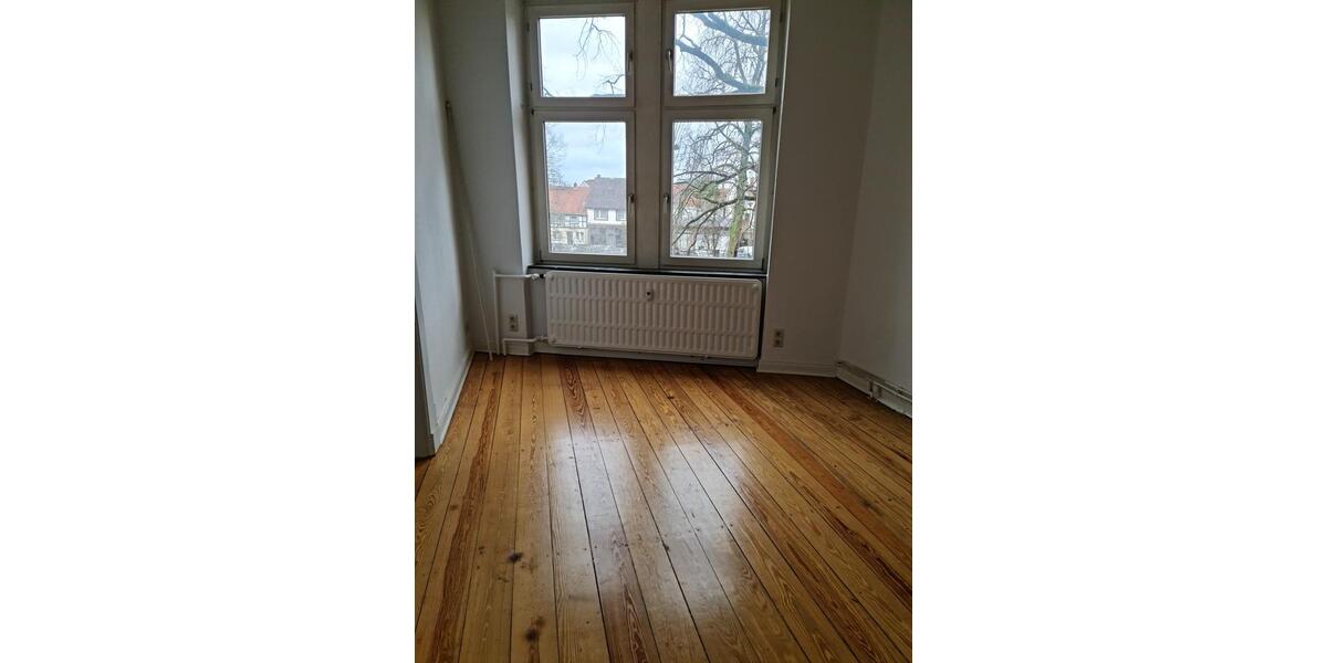 Etagenwohnung Stadthagen - 6 Zimmer, 150 m&sup2;, 1.275&euro; | Angebot:25995460