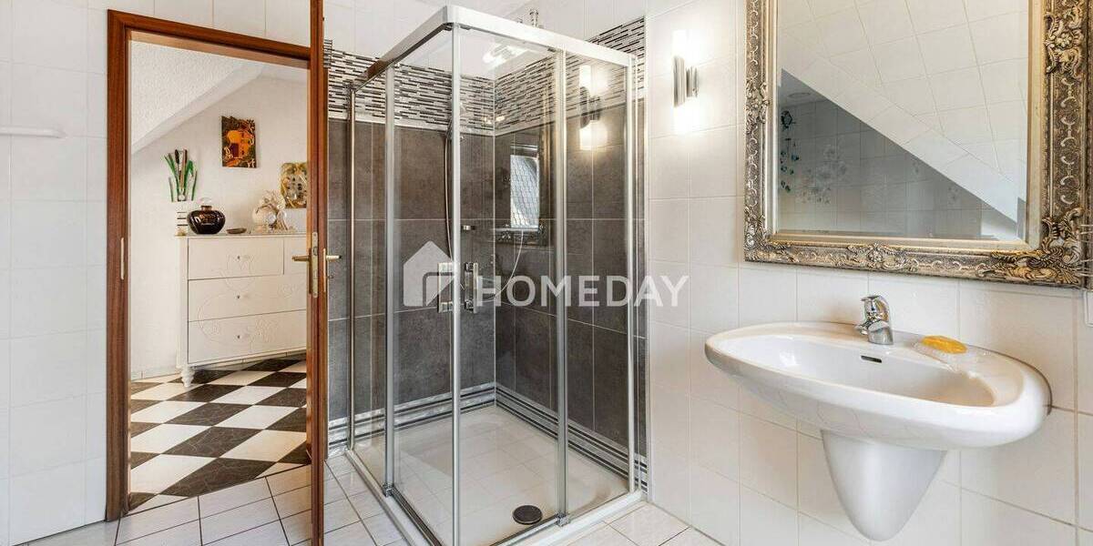 Einfamilienhaus Hannover Sahlkamp - 7 Zimmer, 178 m&sup2;, 650.000&euro; | Angebot:25732757