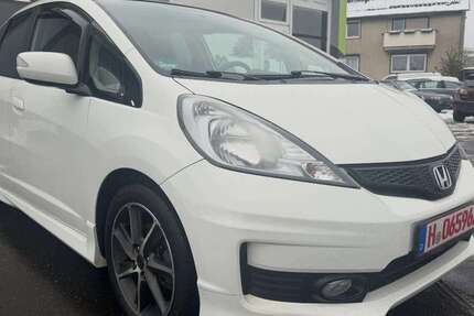 Honda Jazz 183.000 km 6.900 &euro; Garbsen 30827