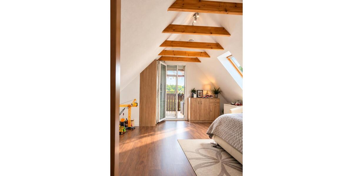 Etagenwohnung Stadthagen - 8 Zimmer, 145 m&sup2;, 255.000&euro; | Angebot:27493412