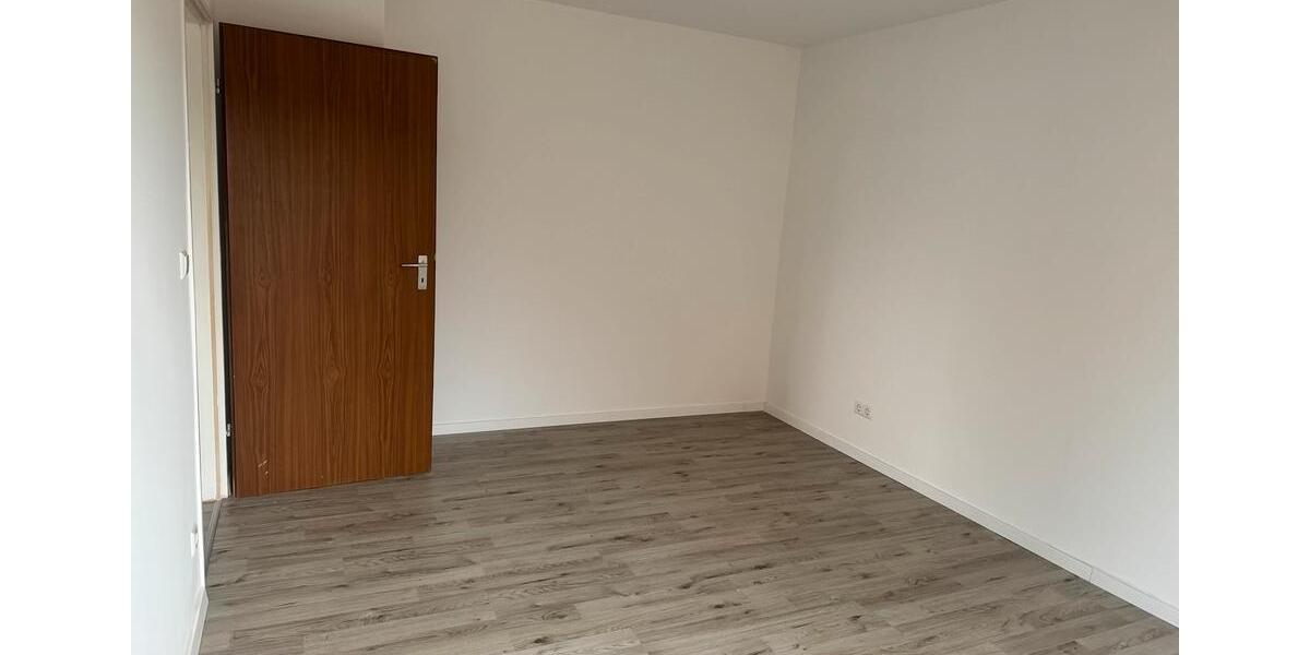 Etagenwohnung Garbsen Berenbostel - 4 Zimmer, 100 m&sup2;, 1.500&euro; | Angebot:25924392