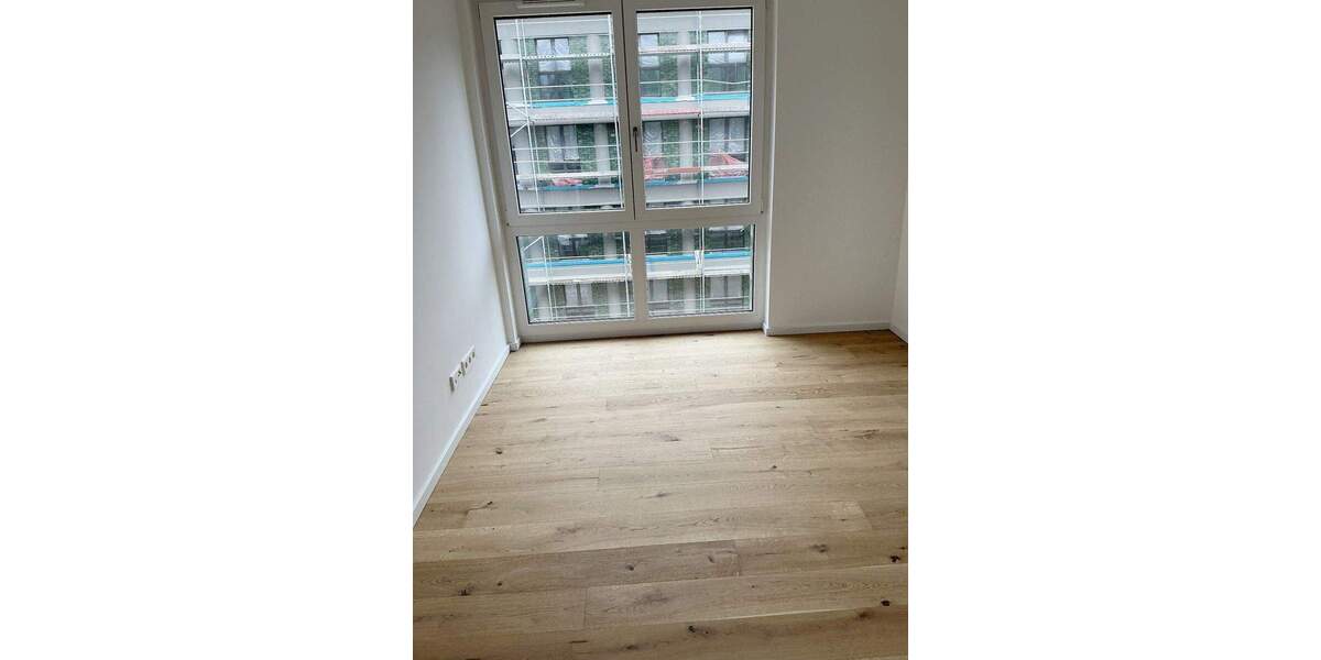 Etagenwohnung Hannover Döhren - 5 Zimmer, 140 m&sup2;, 1.990&euro; | Angebot:25677108