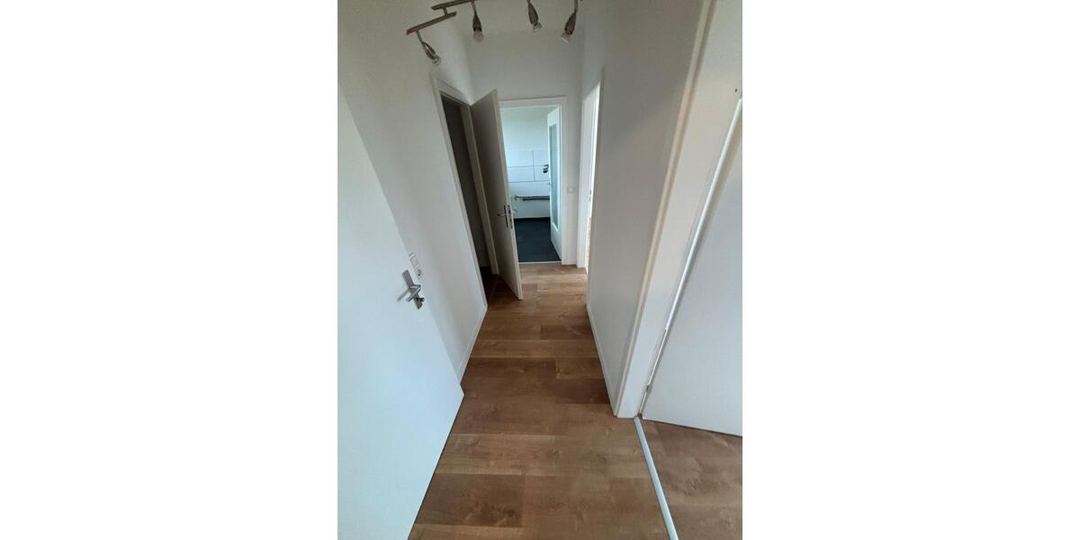 Etagenwohnung Laatzen - 3 Zimmer, 76 m&sup2;, 610&euro; | Angebot:26056850