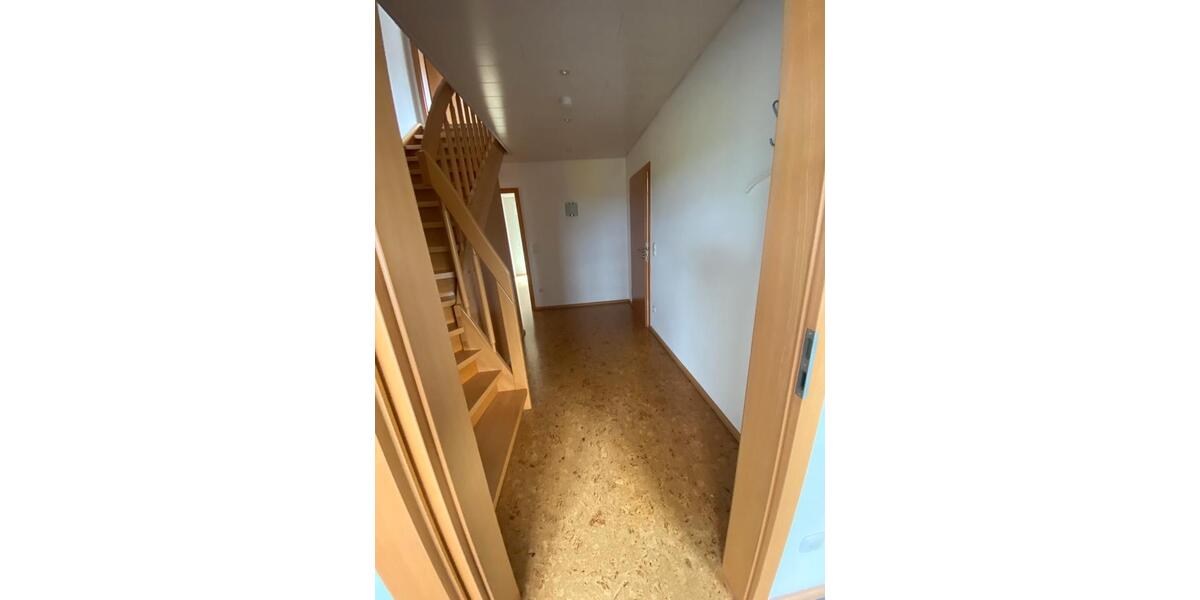 Dachgeschoßwohnung Stadthagen - 5 Zimmer, 126 m&sup2;, 1.200&euro; | Angebot:24868051