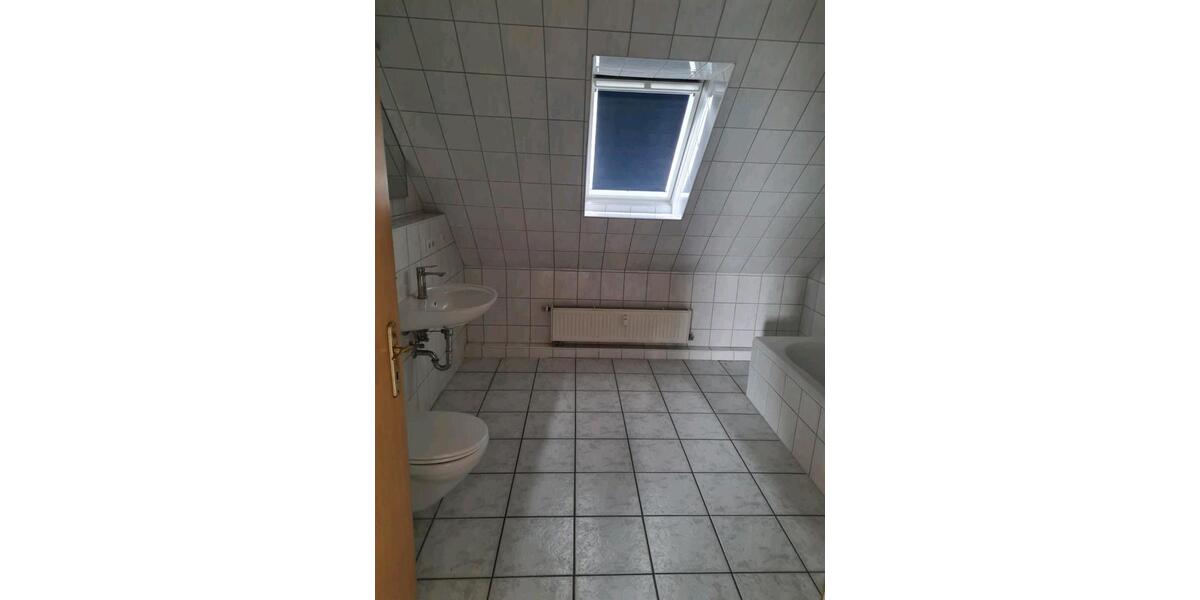 Etagenwohnung Seelze - 3 Zimmer, 107 m&sup2;, 850&euro; | Angebot:26368154