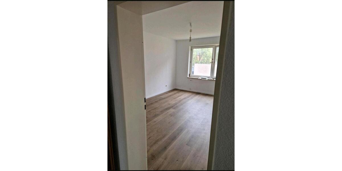 Hochparterre Garbsen Berenbostel - 3 Zimmer, 82 m&sup2;, 1.250&euro; | Angebot:24848854