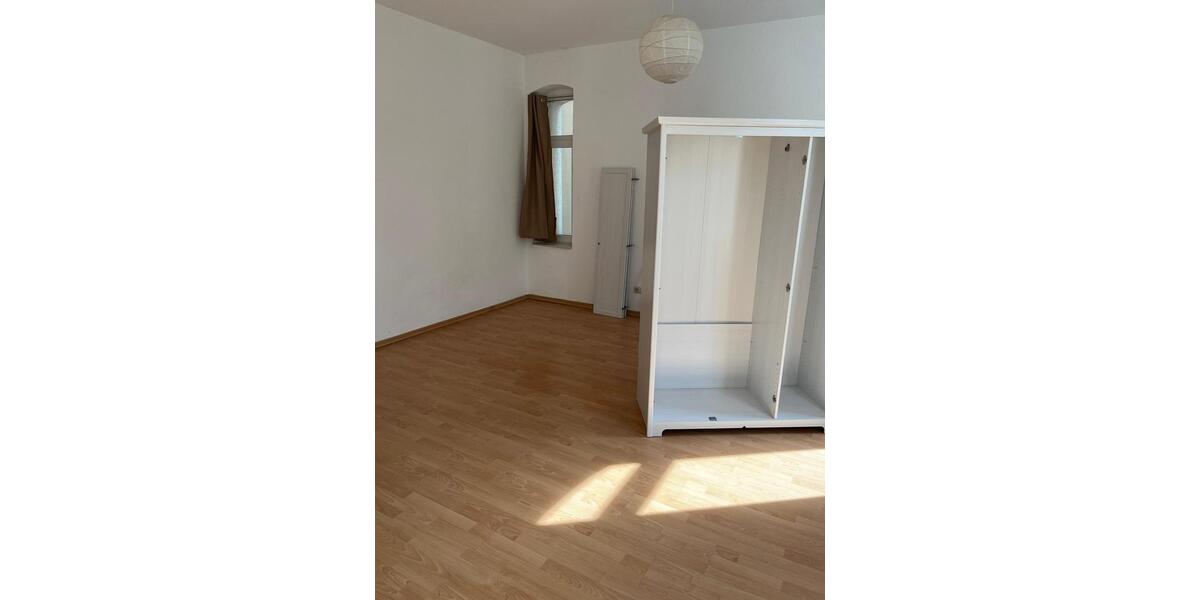 Etagenwohnung Hannover Vahrenwald-List - 3 Zimmer, 116 m&sup2;, 1.050&euro; | Angebot:25904590
