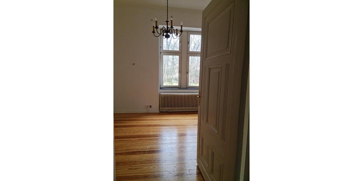 Etagenwohnung Stadthagen - 6 Zimmer, 150 m&sup2;, 1.275&euro; | Angebot:25995460