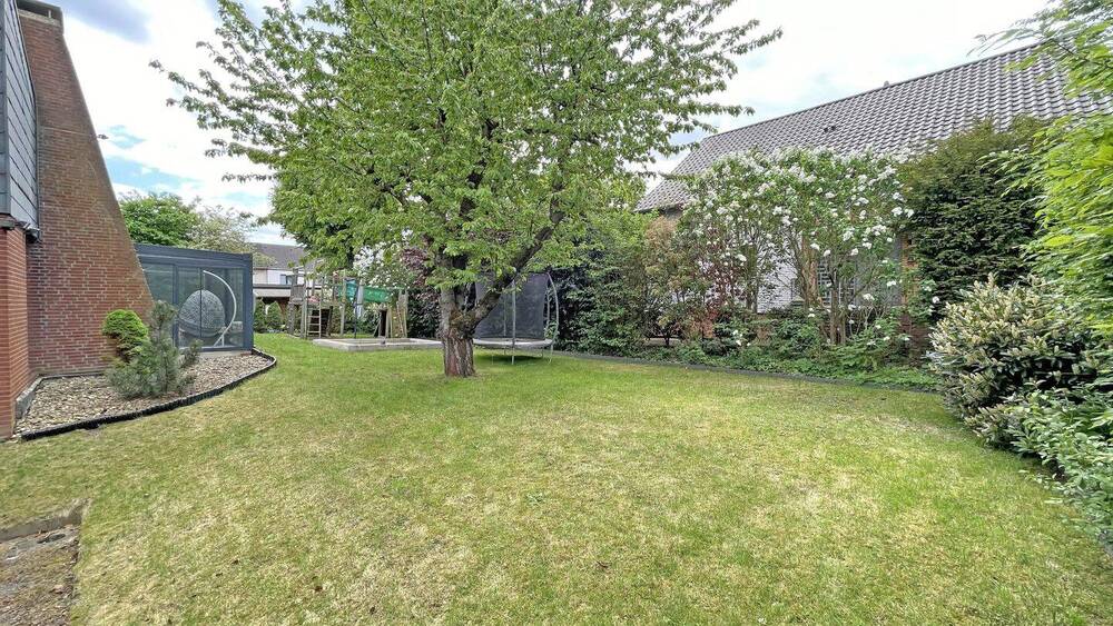 Einfamilienhaus Langenhagen Krähenwinkel - 9 Zimmer, 183 m&sup2;, 649.000&euro; | Angebot:26920106