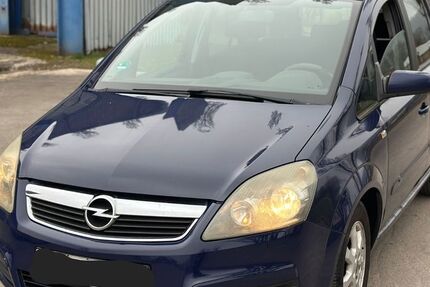 Opel Zafira 256.000 km 890 &euro; Springe 31832
