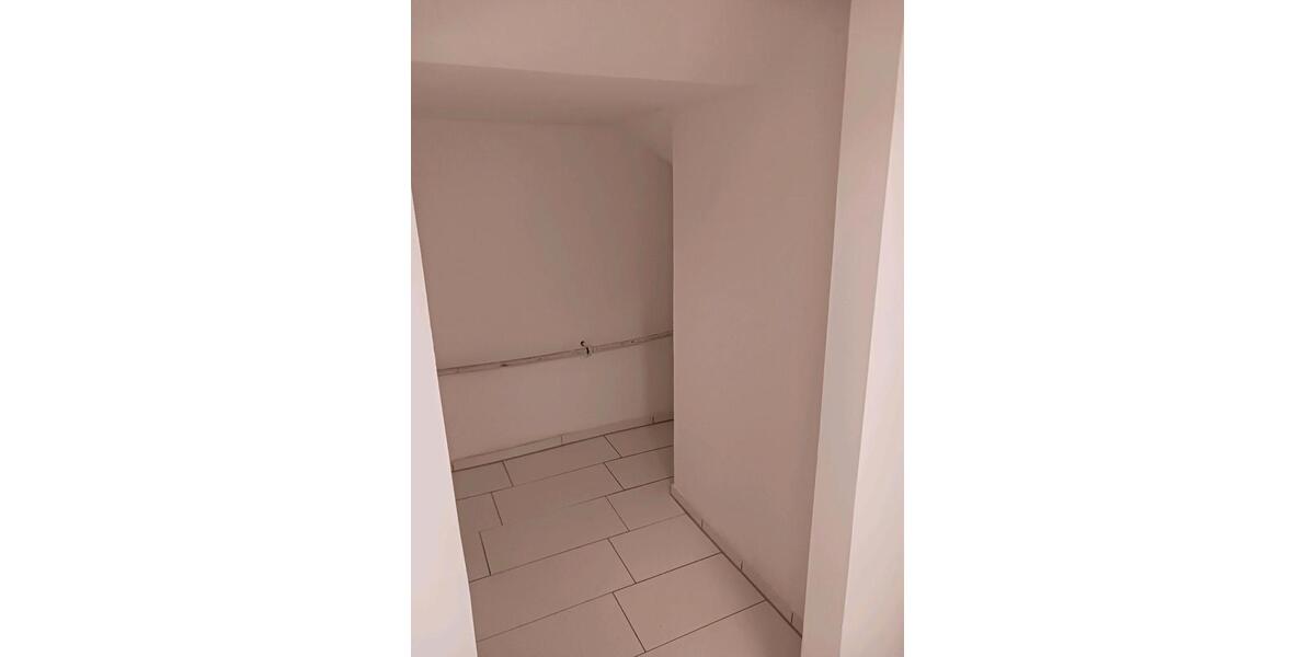 Etagenwohnung Ronnenberg - 2 Zimmer, 50 m&sup2;, 570&euro; | Angebot:24774030