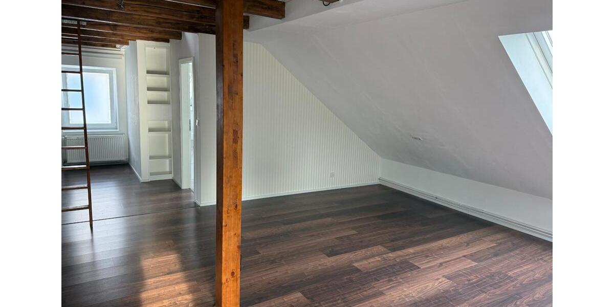 Dachgeschoßwohnung Hannover Buchholz-Kleefeld - 1 Zimmer, 82 m&sup2;, 950&euro; | Angebot:25857235