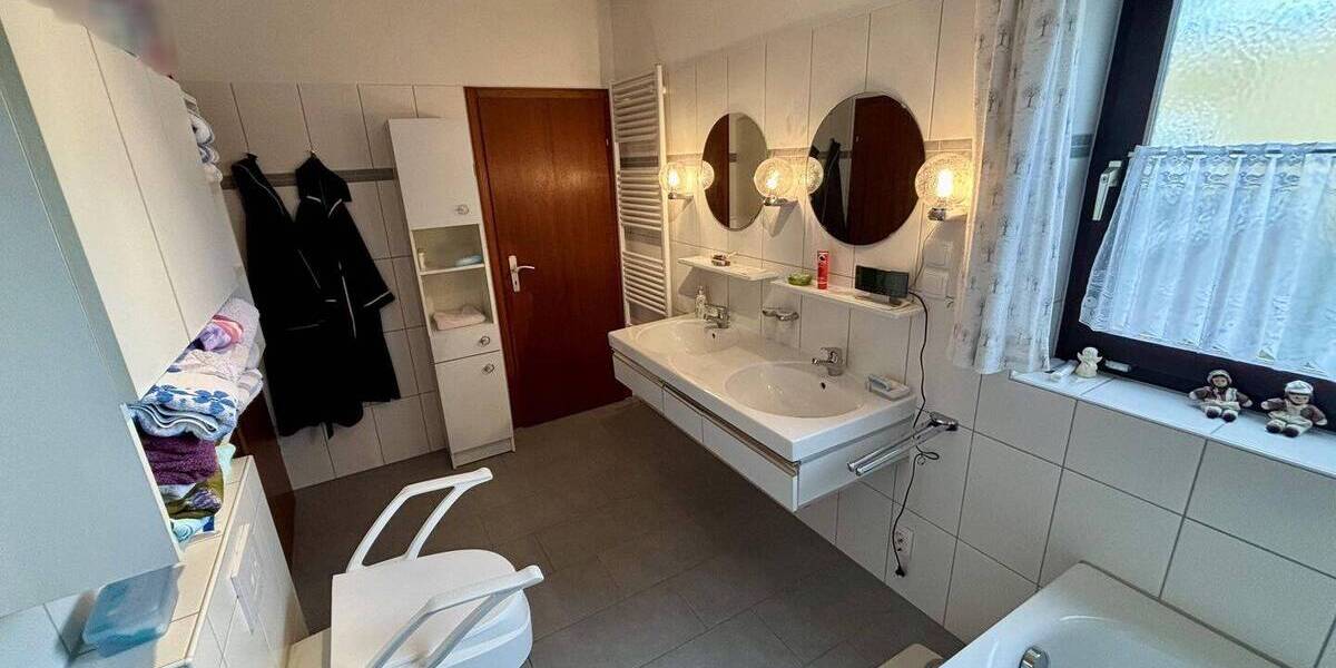 Einfamilienhaus Isernhagen Neuwarmbüchen - 6 Zimmer, 226 m&sup2;, 399.000&euro; | Angebot:26825767