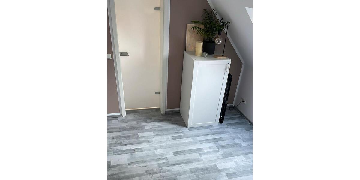 Dachgeschoßwohnung Neustadt am Rübenberge - 4 Zimmer, 117 m&sup2;, 1.130&euro; | Angebot:25841909