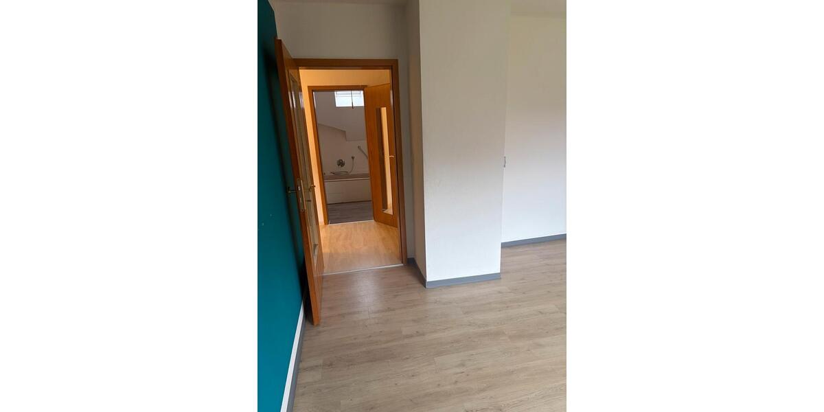 Etagenwohnung Wunstorf - 4.5 Zimmer, 127 m&sup2;, 920&euro; | Angebot:25626901