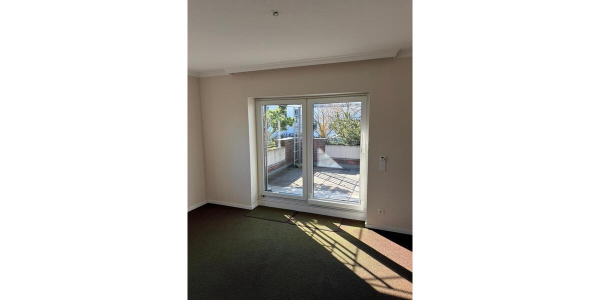 Etagenwohnung Garbsen Berenbostel - 7 Zimmer, 230 m&sup2;, 2.300&euro; | Angebot:25782516