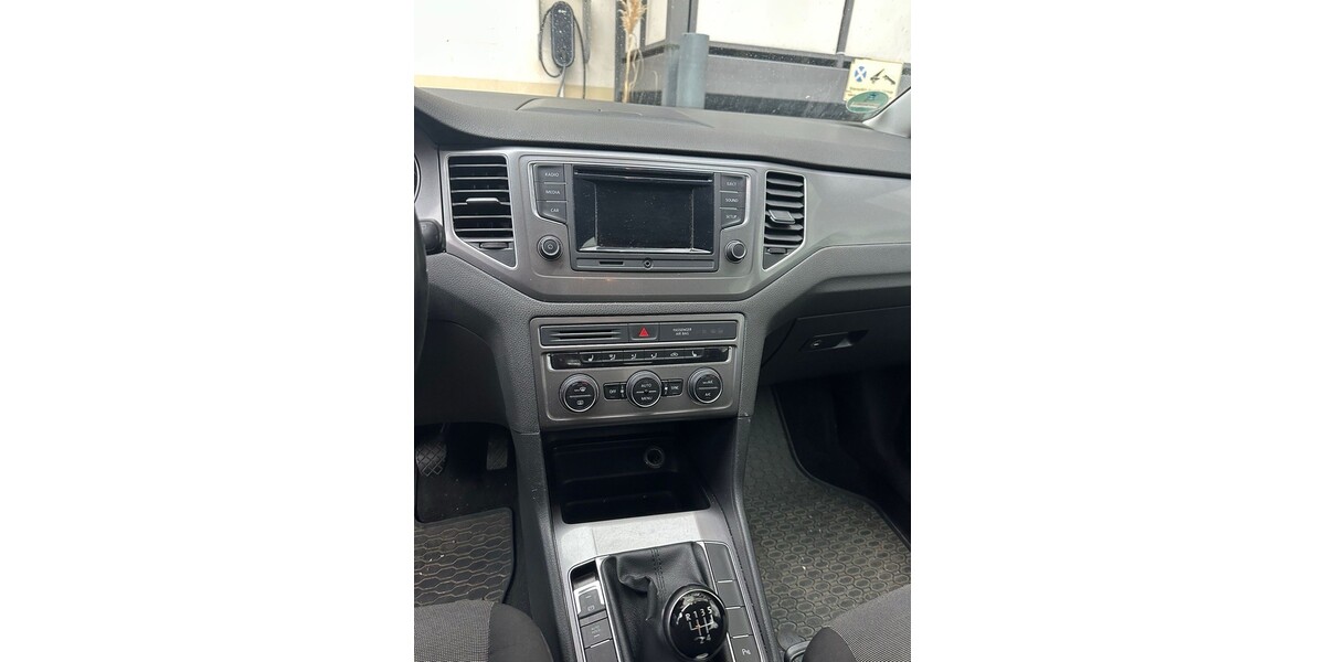 VW Golf Sportsvan 72.000 km 7.999 &euro; Hannover 30159