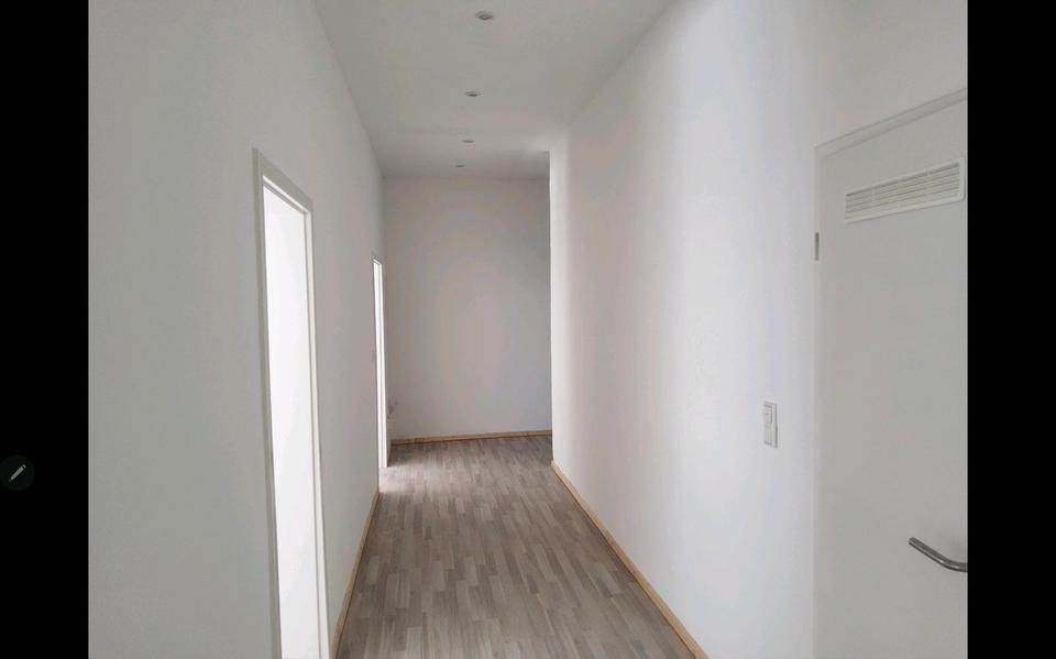 Etagenwohnung Hannover Herrenhausen-Stöcken - 4 Zimmer, 100 m&sup2;, 1.150&euro; | Angebot:25858530