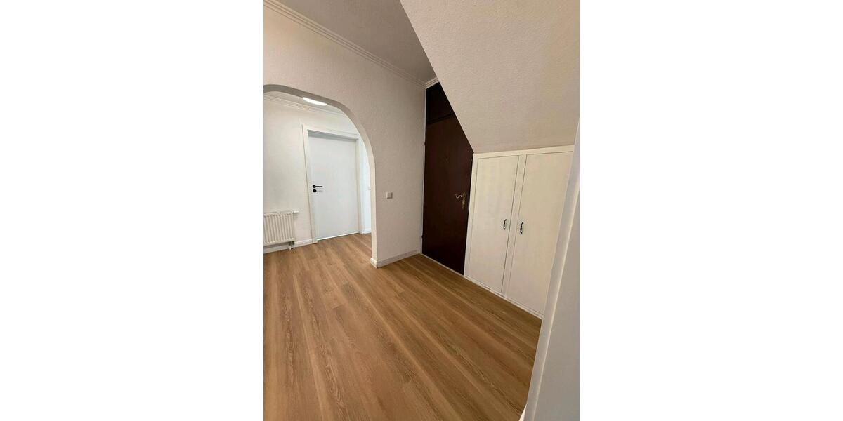 Erdgeschoßwohnung Stadthagen - 5 Zimmer, 130 m&sup2;, 230.000&euro; | Angebot:25641772