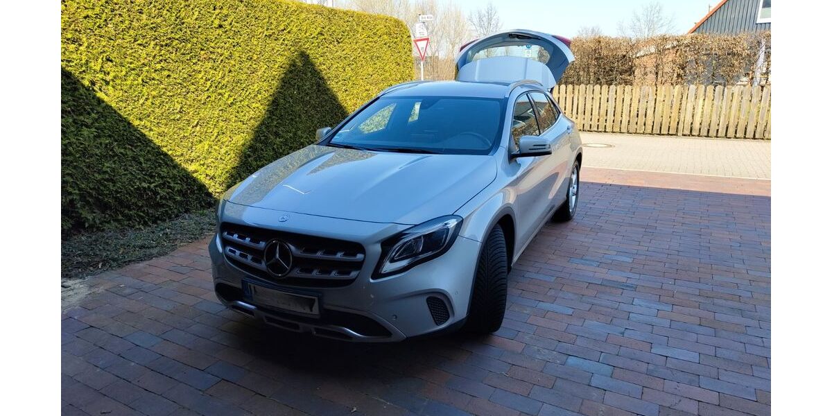 Mercedes-Benz GLA 180 170.000 km 15.990 &euro; Sehnde 31319