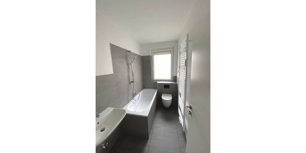 Etagenwohnung Lehrte - 3 Zimmer, 74 m&sup2;, 760&euro; | Angebot:25880570