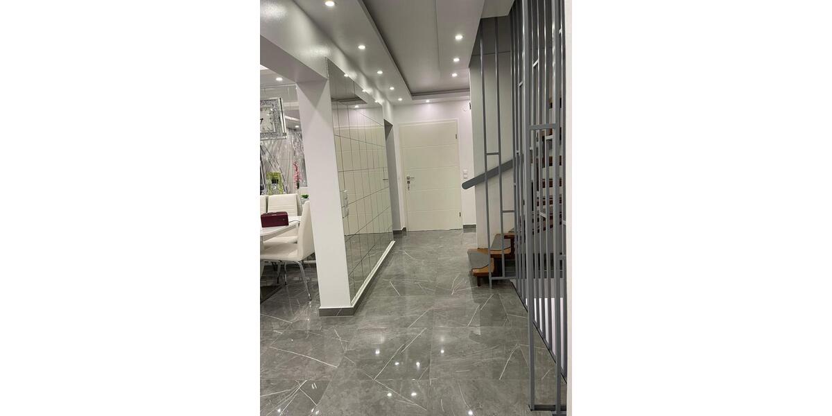 Doppelhaushälfte Laatzen - 6 Zimmer, 211 m&sup2;, 525.000&euro; | Angebot:27126852