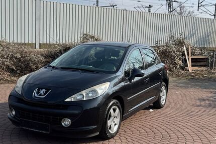 Peugeot 207 180.000 km 2.499 &euro; Laatzen 30880