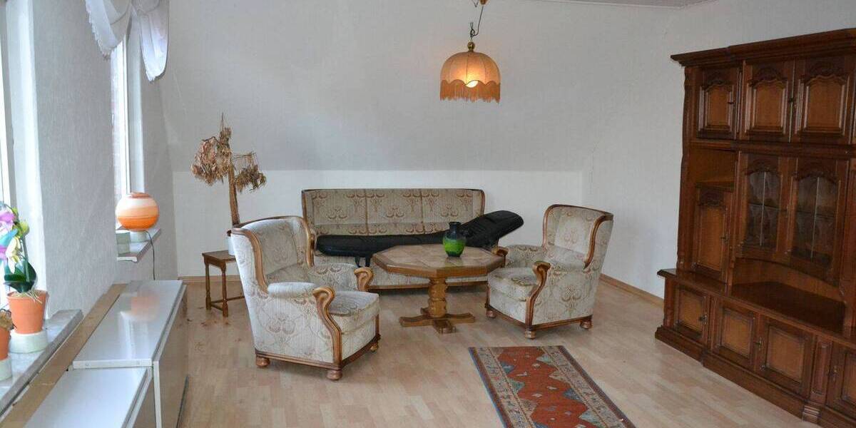 Einfamilienhaus Barsinghausen - 7 Zimmer, 190 m&sup2;, 260.000&euro; | Angebot:25984931